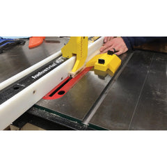 Vertical Magnetic Featherboard